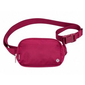 Lululemon Everywhere Belt Bag Crossbody Wine Burgundy‎ Soft Plush Exterior